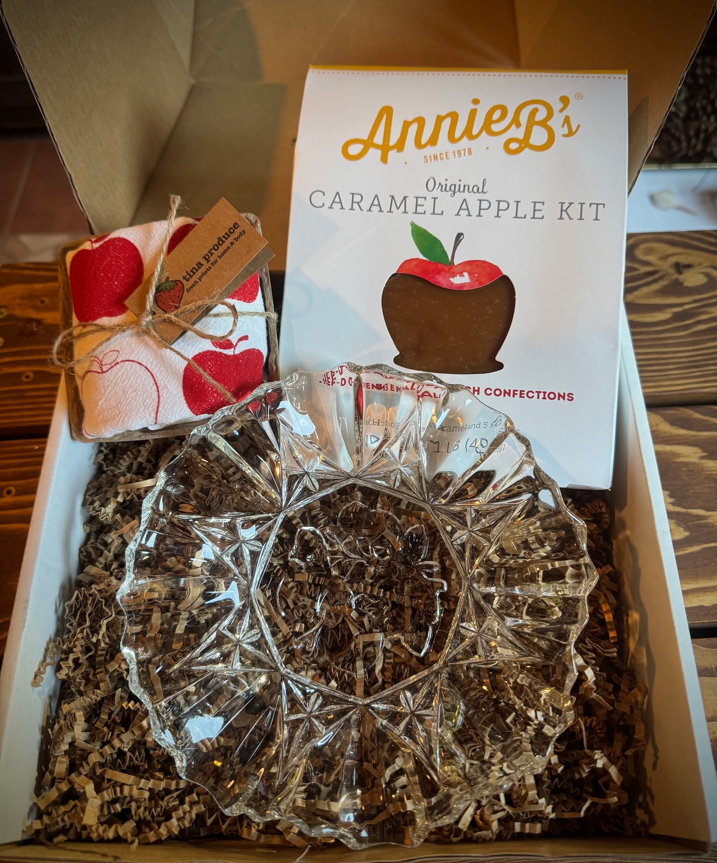 After the Dishes are Done Mini Vine Gift Box - Caramel Apple kit & Vintage Dish